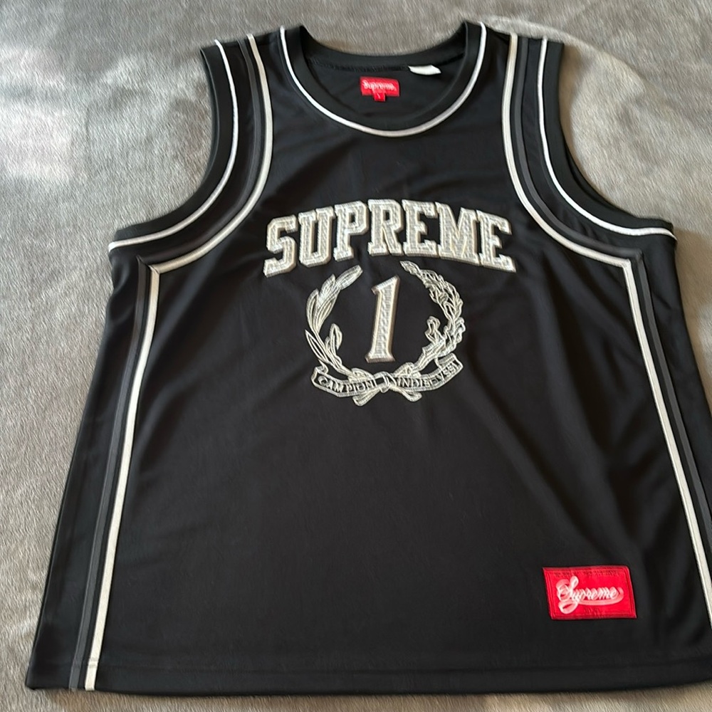 NWOT Supreme Campioni basketball jersey